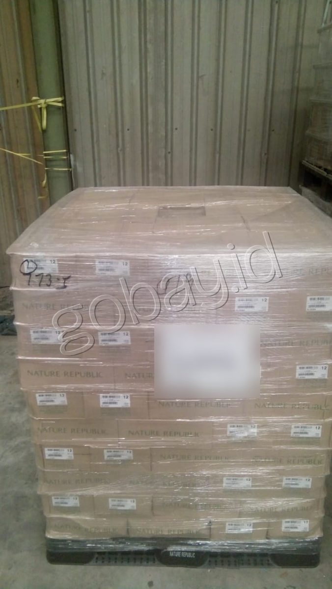 Palet susun tinggi siap distribusi