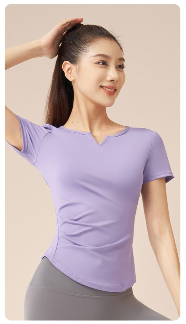 Lizy — Kaos V-Neck Pleats — foto 6